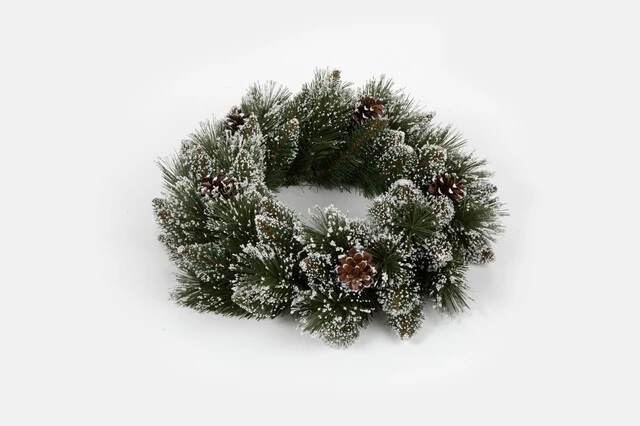 Vianočný veniec borovica zamrznutá 40 cm – Prírodný zasnežený adventný veniec